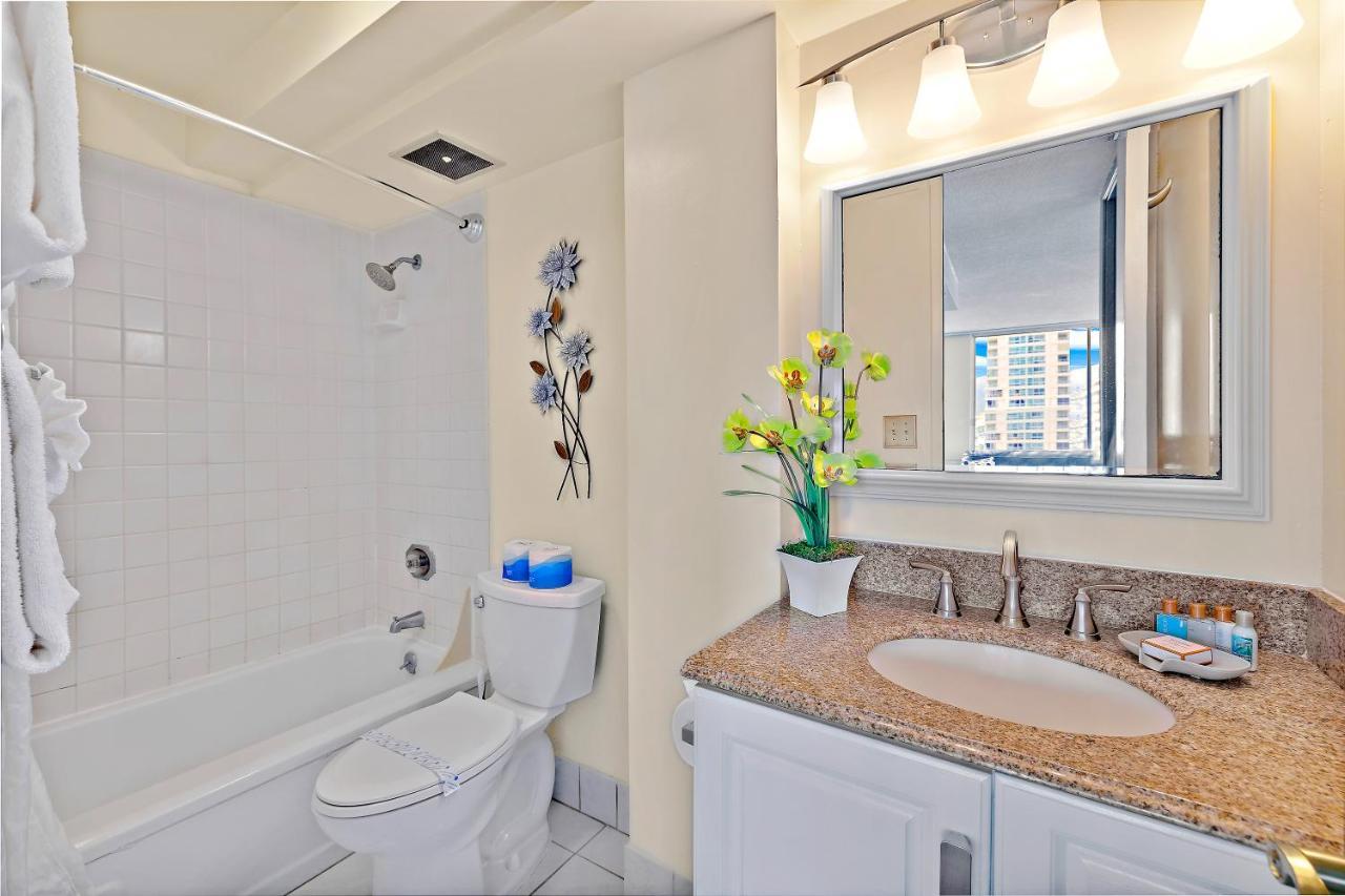 Pacific Monarch - 1 Bedroom - Ocean And City Views! Honolulu Buitenkant foto